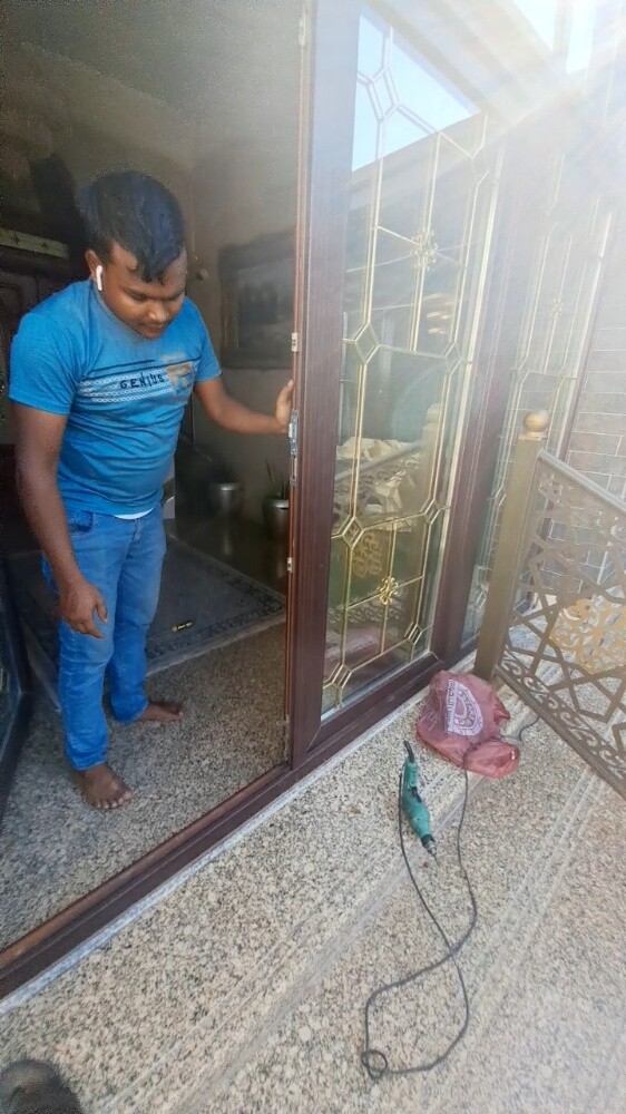 .نقوم باعمال الالمني - 22