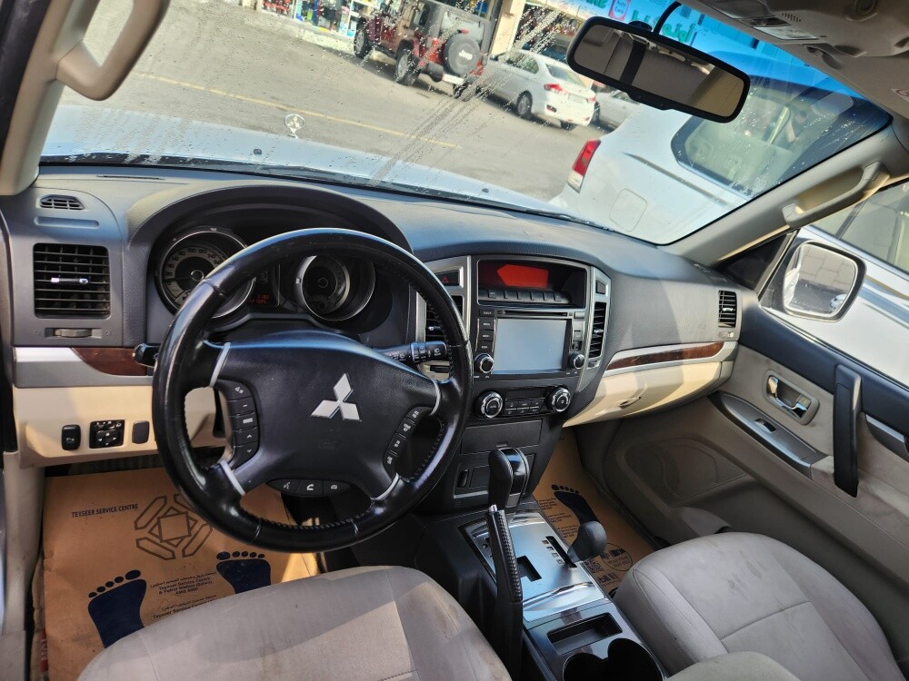 MISTUBISHI PAJERO 2015 - 5