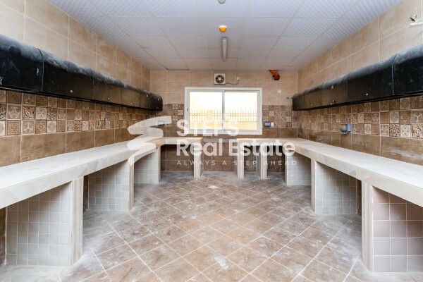 مستودع ضخم بمكاتب للايجار - 8
