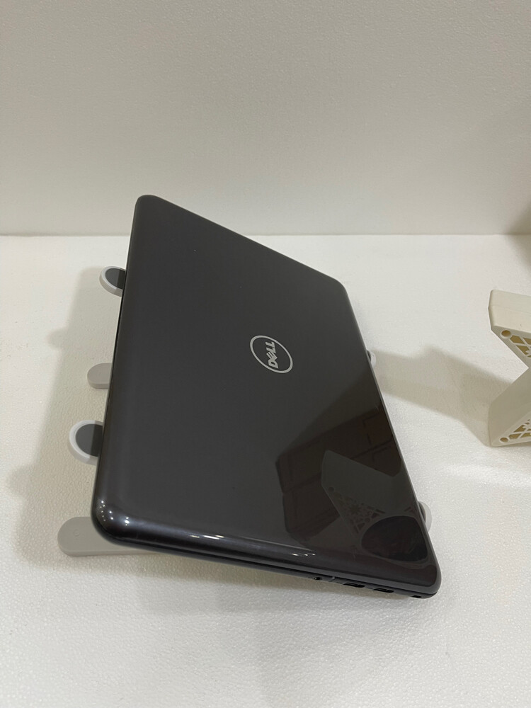 لابتوب ديل3380 كور اي5 الجيل 7 - 4