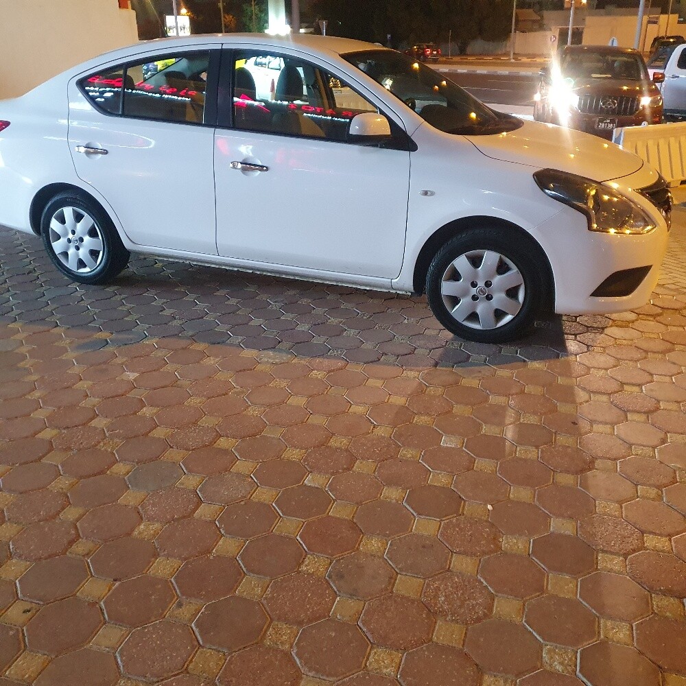 Nissan sunny 2023 - 2