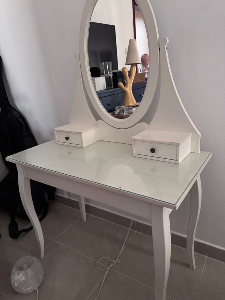 dresser / vanity - 1