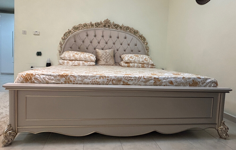 king size bed - 1