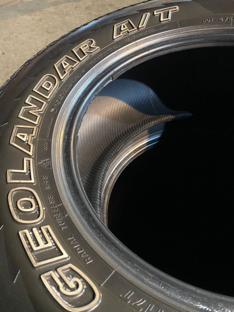 285/70/17" Yokohama Geolandar - 4