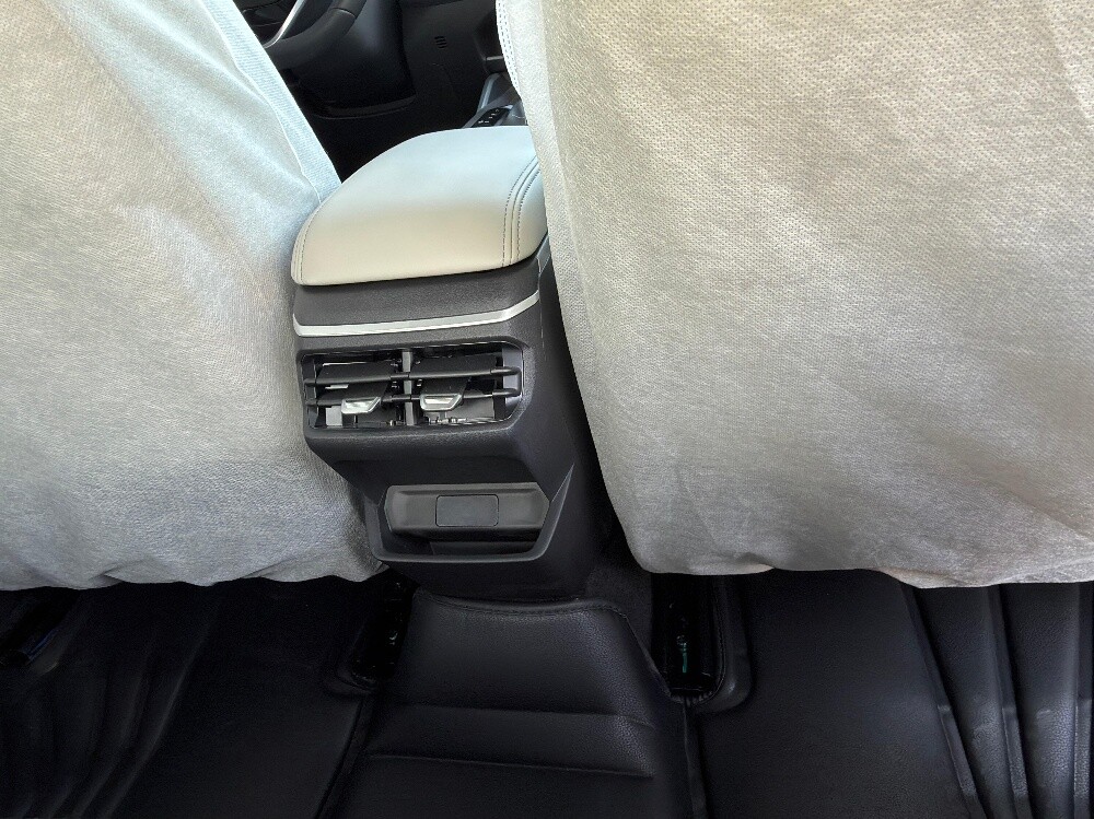 Geely Emgrand 2026 — photo 9 for sale in Qatar
