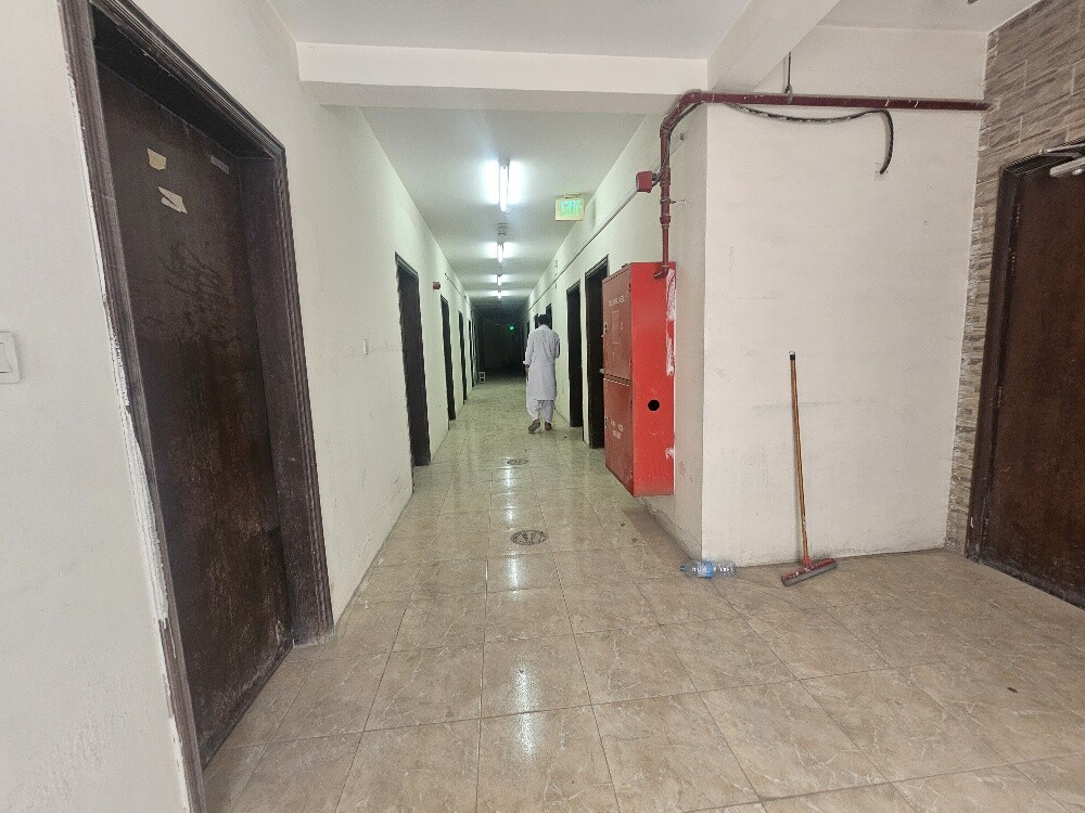 Workers' accommodation with 200 r - 1