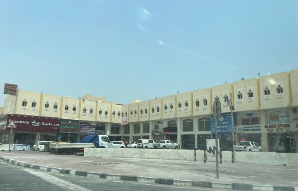 محلات تجارية بالقرب من سفاري - 1