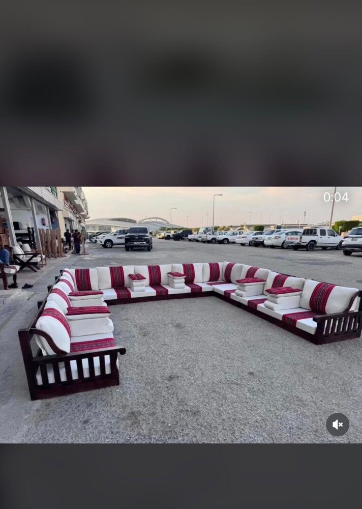 طاولات وكراسي - 2