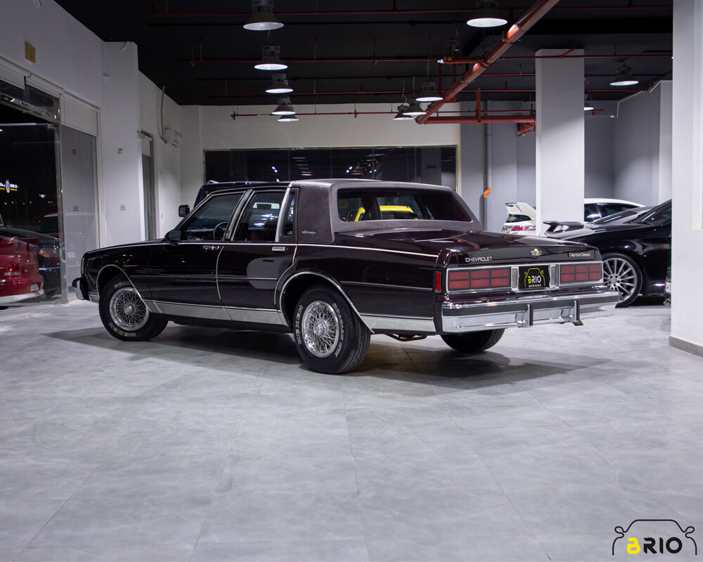 For Sale Caprice Royal 1987 — photo 5 for sale in Qatar
