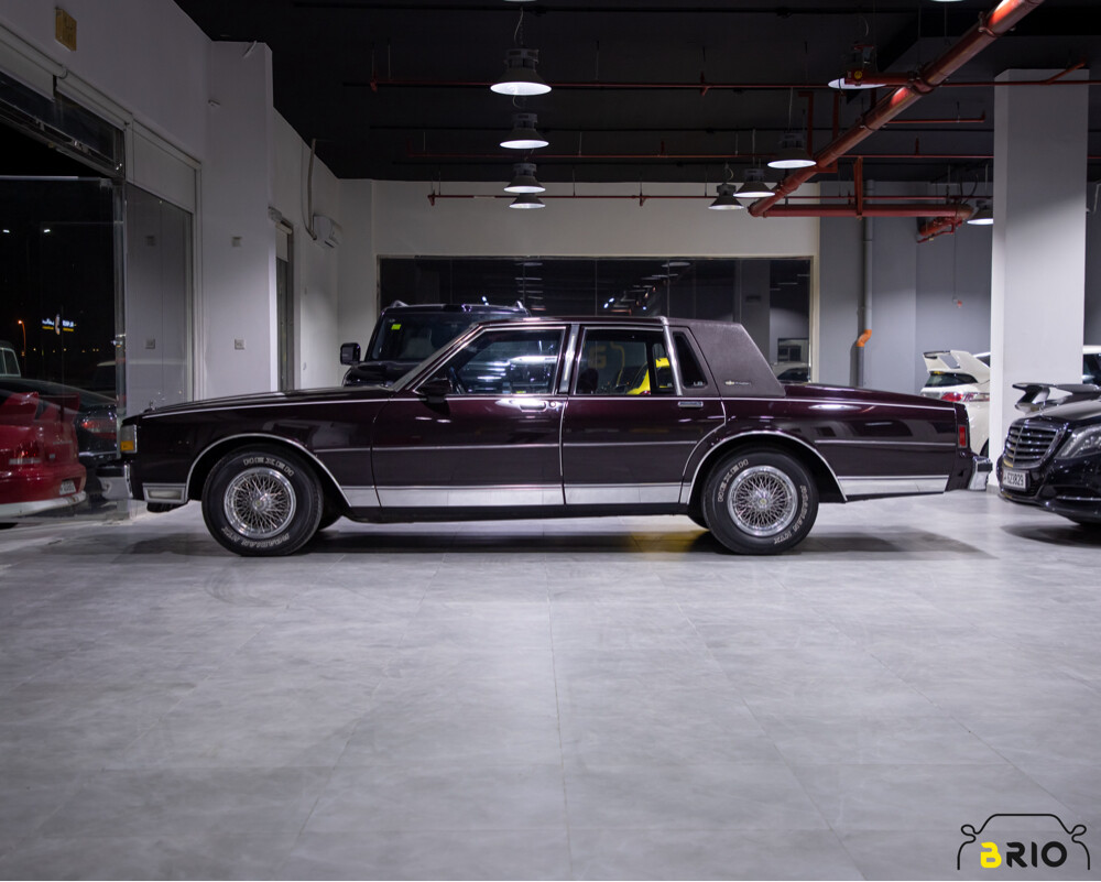 For Sale Caprice Royal 1987 — photo 4 for sale in Qatar