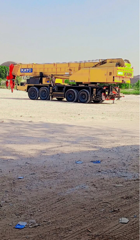 kato 100 ton crane for sell good h - 2