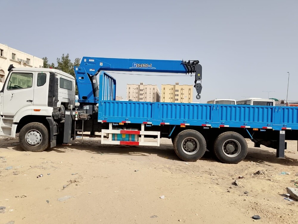 CNHTC BOOM TRUCK - 5