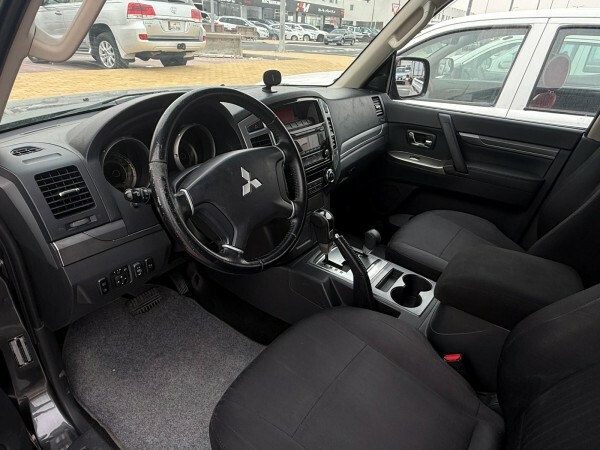 PAJERO 3.5 2020 SALE — photo 3 for sale in Qatar