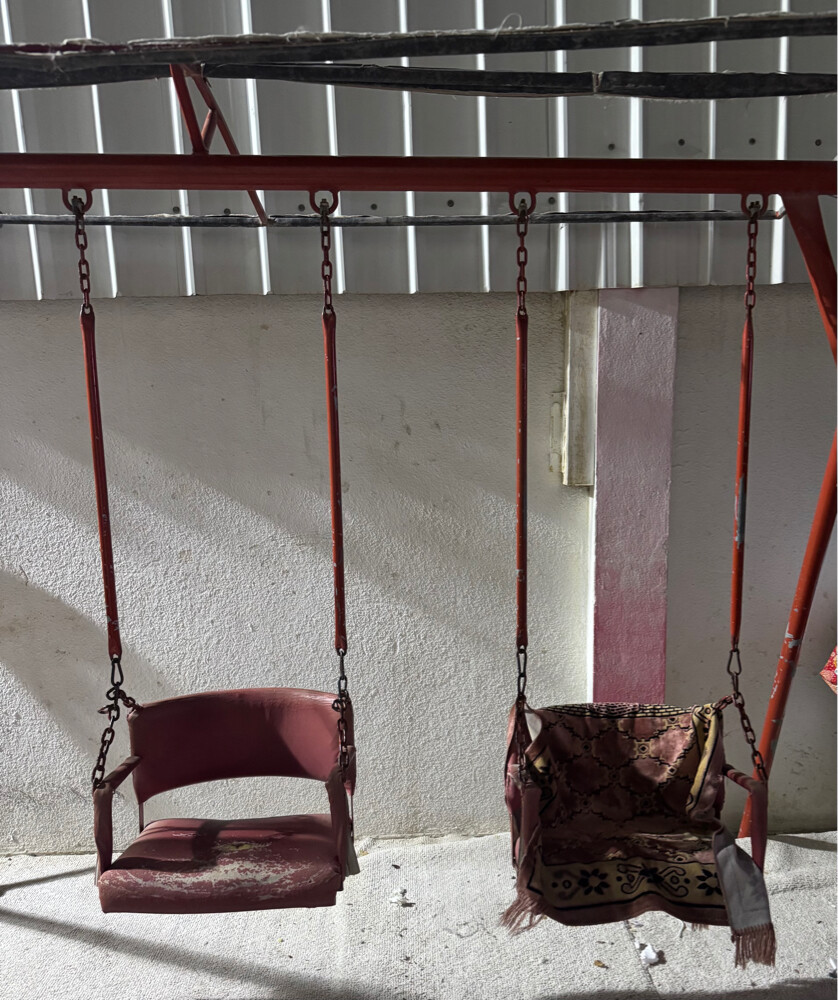 kids swing - 3