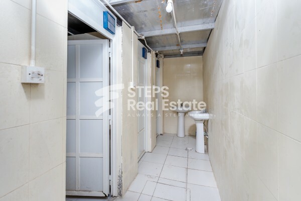 Warehouse with Ground Floor - 12