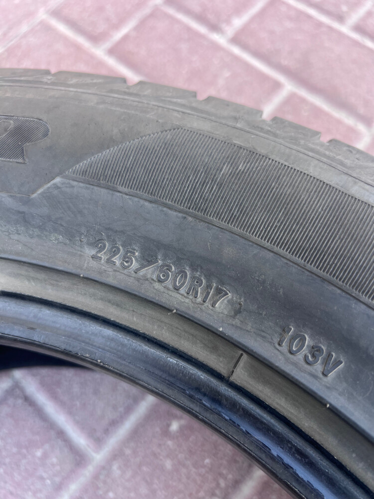 2 Tyres Goodyear 255/60R17 - 2