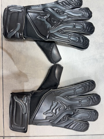 PUMA ULTRA Goalkeeper Gloves  - 1