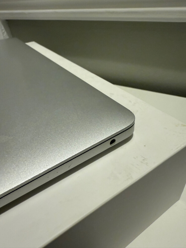 MacBook Air 13” 2018 - 6
