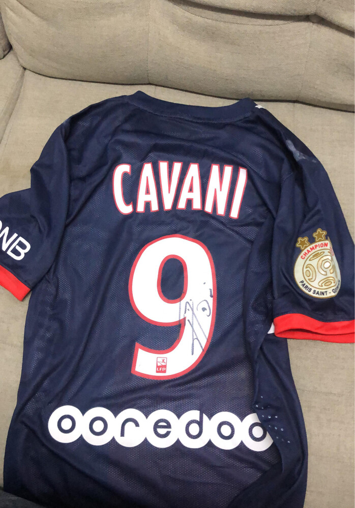 Gameworn Cavani jersey - 1