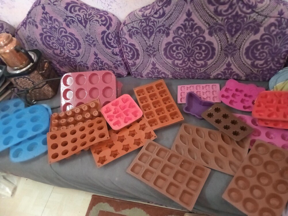 Pot, Cake molds, Plates, Trays - 24