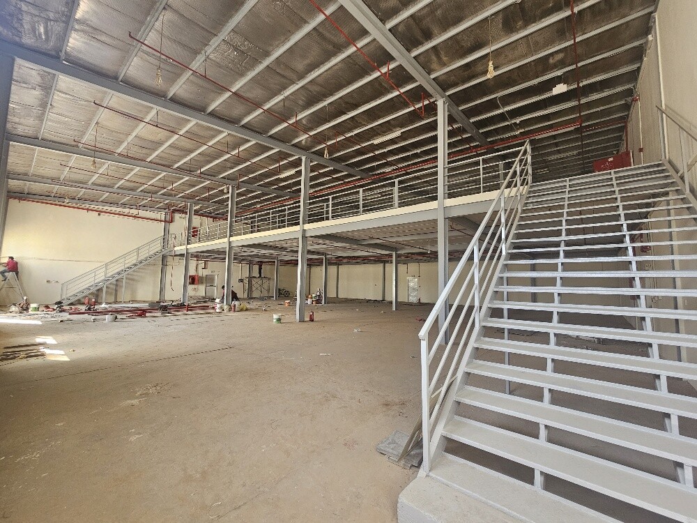 We have a carpentry workshop avai - 1