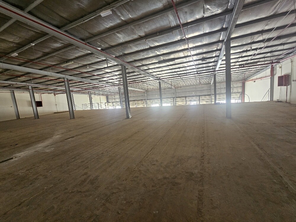 We have a carpentry workshop avai - 3