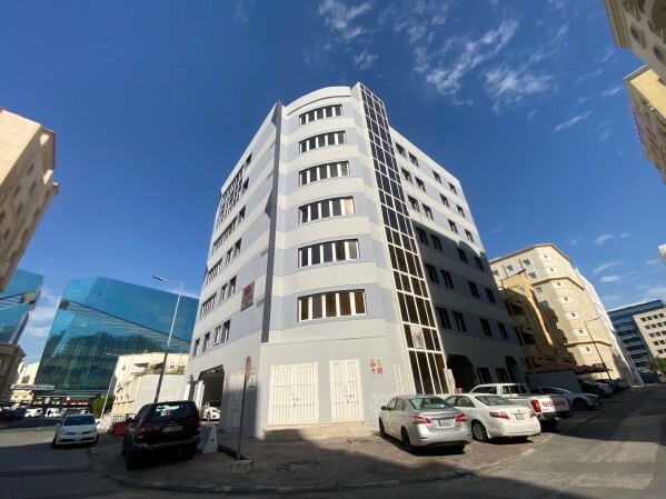 للبيع عماره في منتزه بسعر مميز - 2