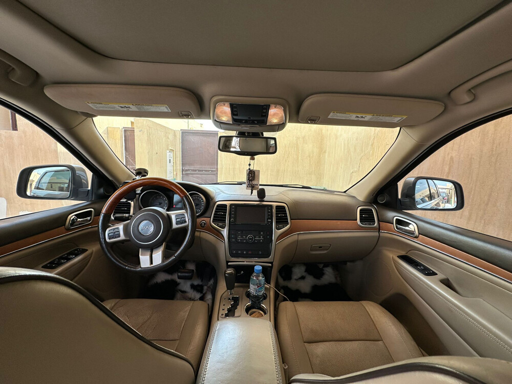 jeep Grand original paint — photo 2 for sale in Qatar