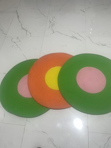 ثلاثه فرشات  - 1