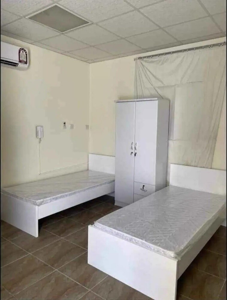 new wooden single bedroom set - 1
