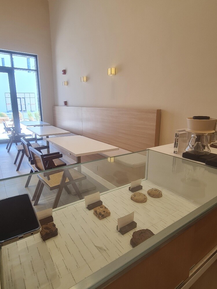 shops interior design & fit-out - 14