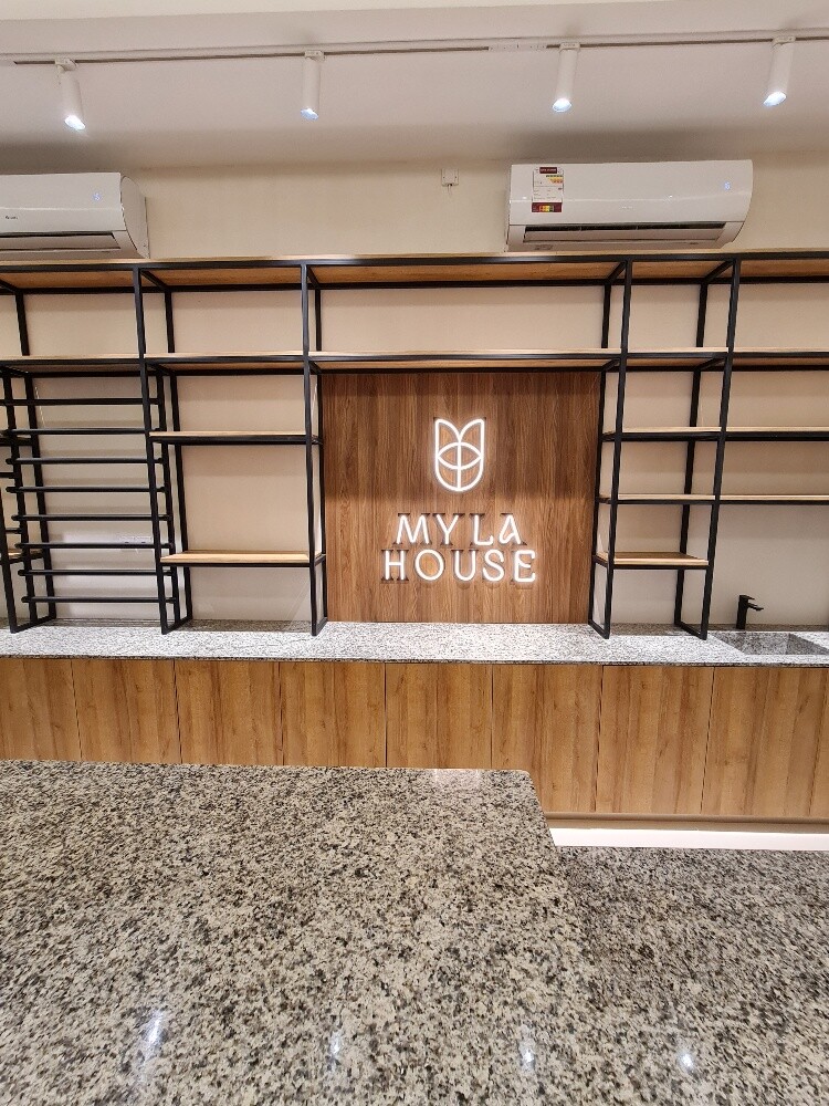 shops interior design & fit-out - 17