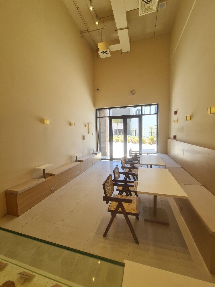shops interior design & fit-out - 16
