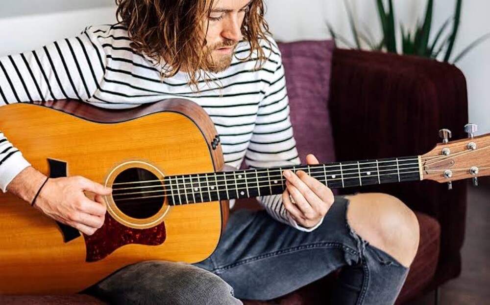 GUITAR LESSONS - 1