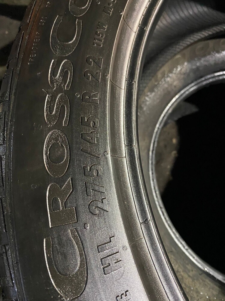 275/45/22 - 6