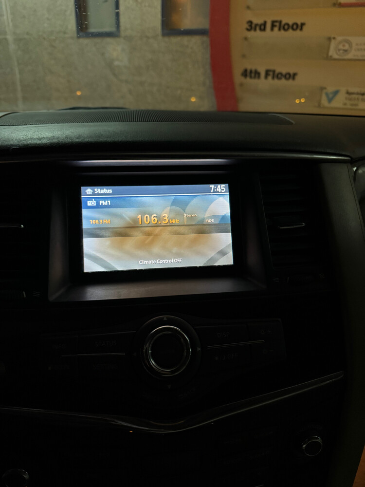Nissan Petrol 2010 LE - 10