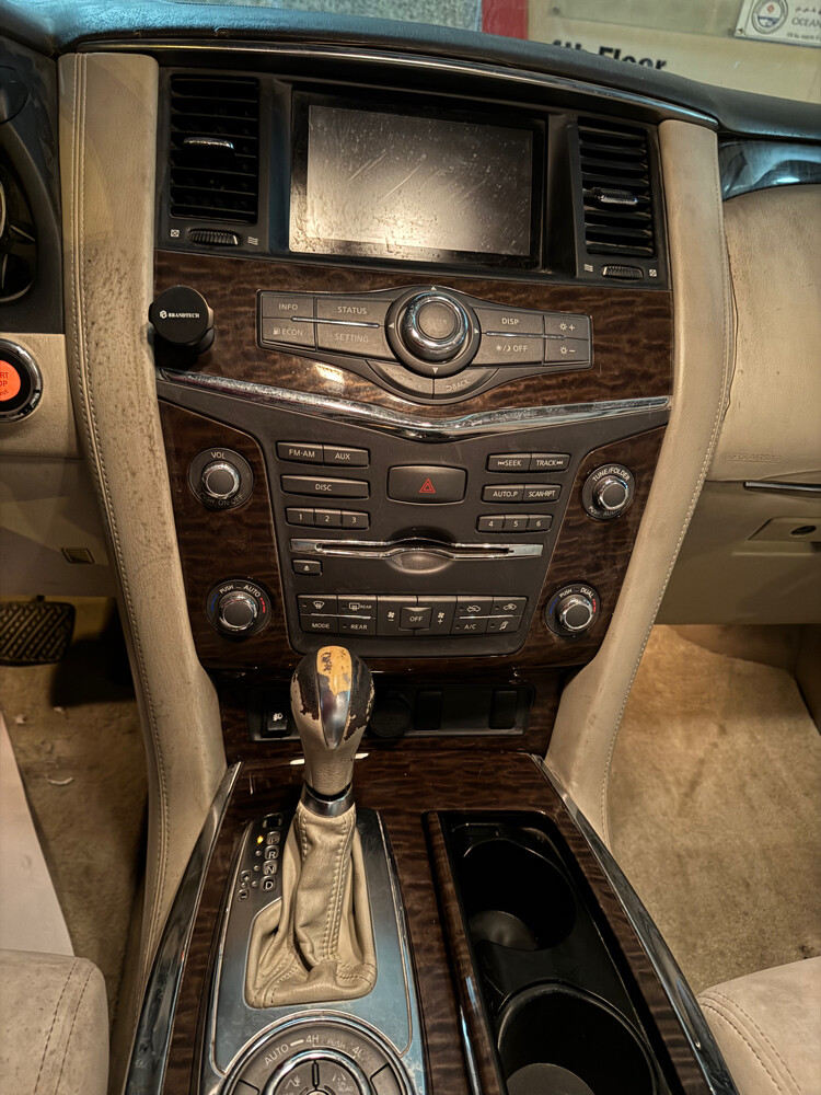 Nissan Petrol 2010 LE - 13