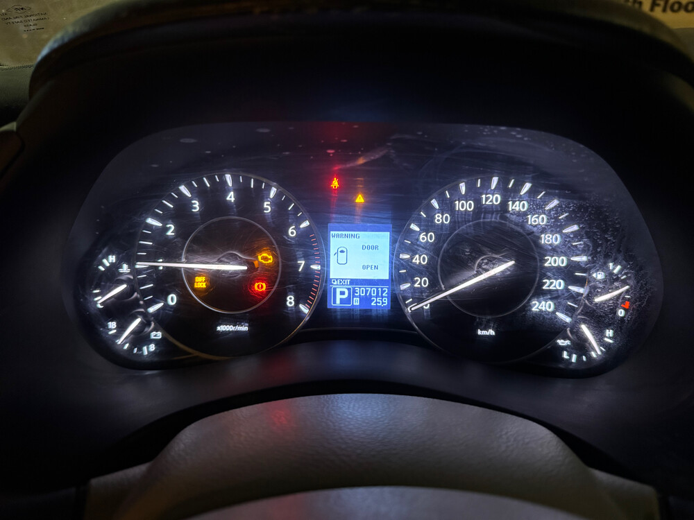 Nissan Petrol 2010 LE - 9
