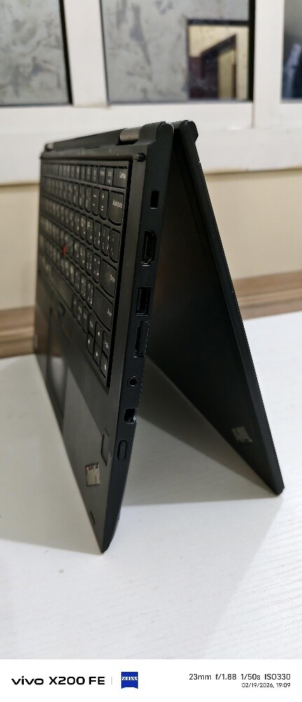 Lenovo Thinkpad Yoga 370 - 5