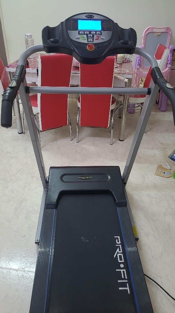 PRO. FIT  TRADEMILL - 1