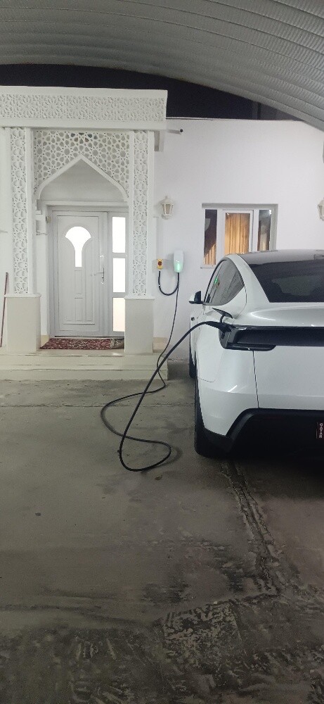 tesla, rox,byd charger install - 1