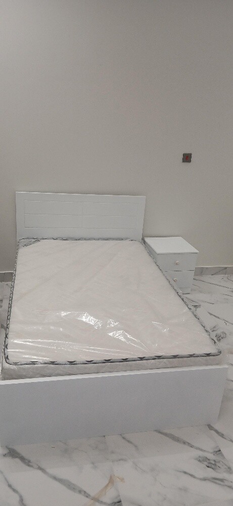 bad, mattress, cabinet - 1