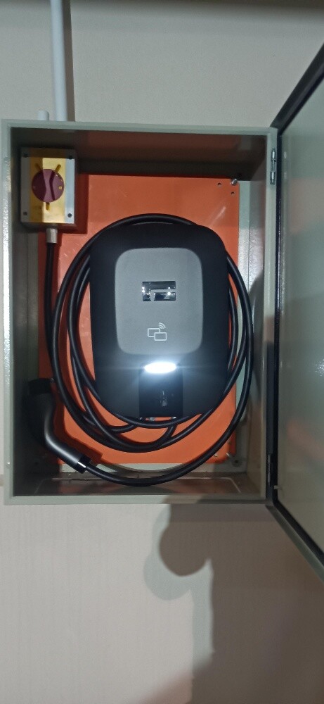 Rox, Tesla, Byd charger install - 1