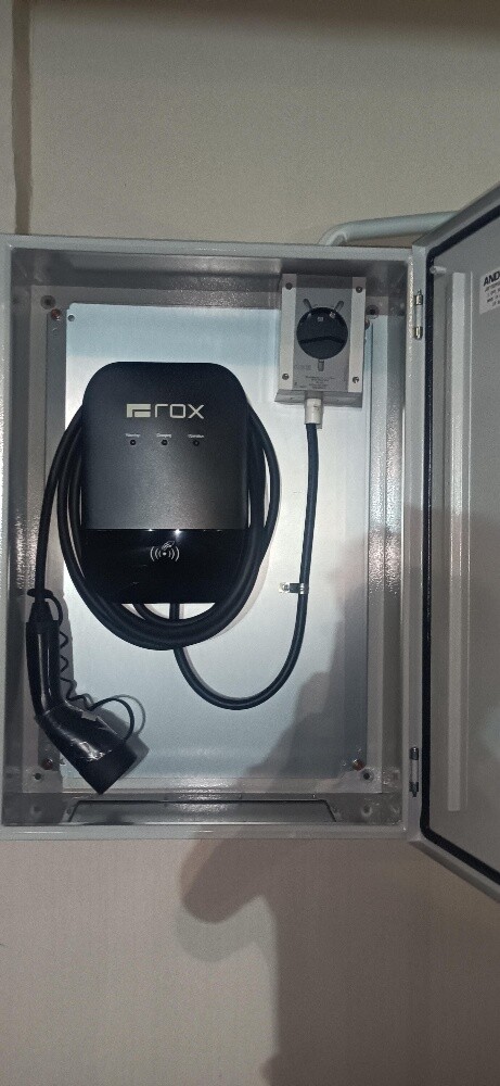 Rox,byd, tesla, charger install - 3