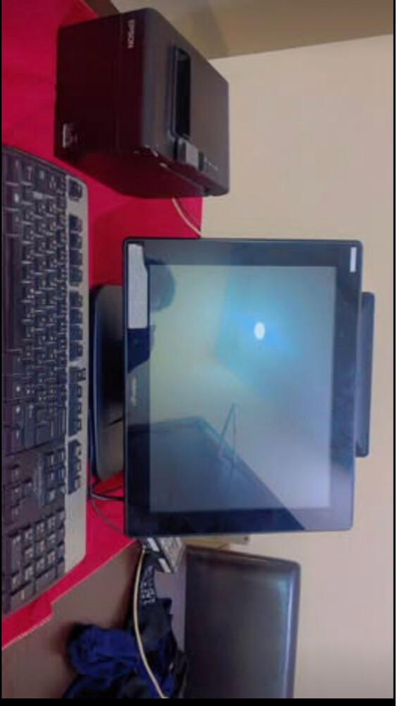 Cash register with touch screen - 2