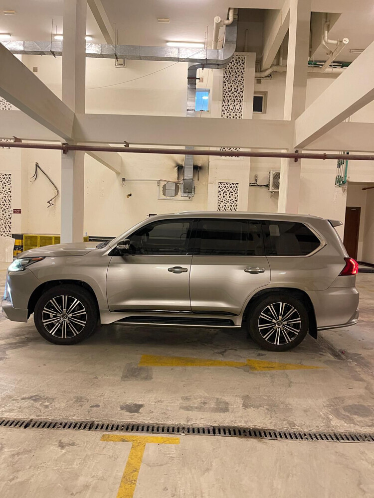 Lexus lx570 perfect — photo 3 for sale in Qatar