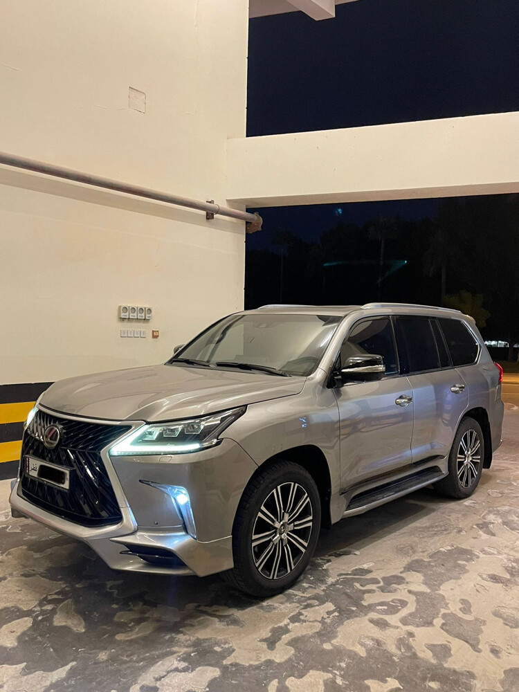 Lexus lx570 perfect — photo 1 for sale in Qatar