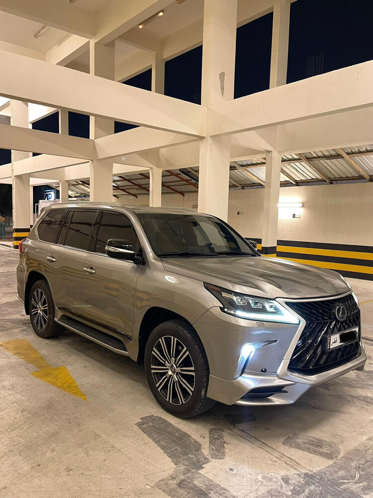 Lexus lx570 perfect — photo 2 for sale in Qatar