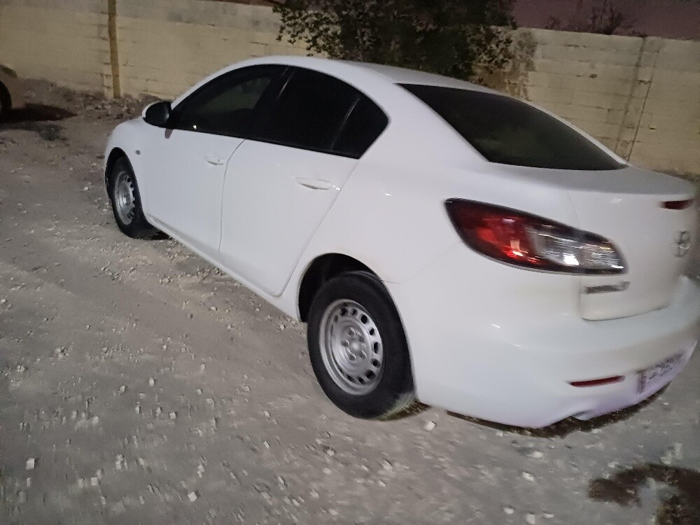 Mazda Zoom 3 for sale — photo 4 for sale in Qatar