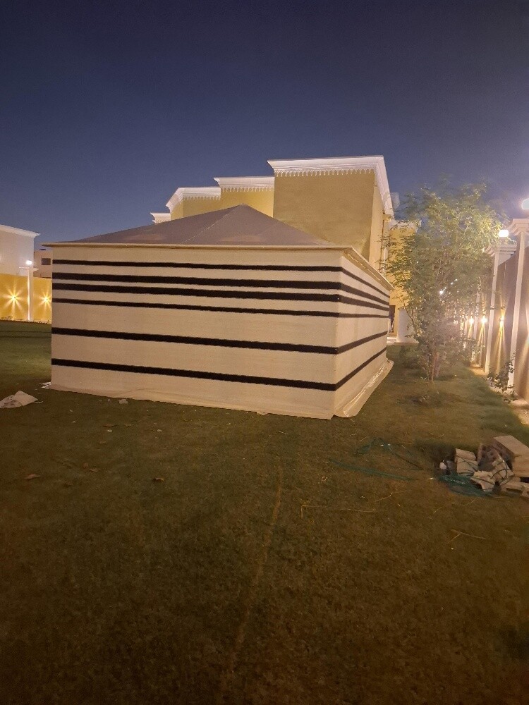 موقف سيارات وخيام - 3
